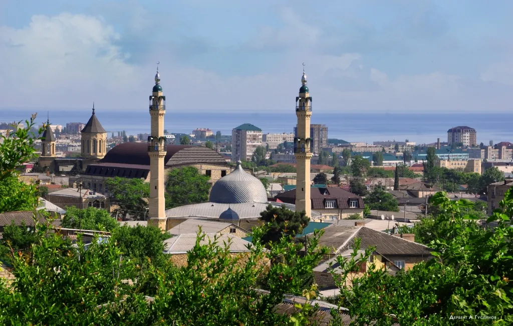 Walls of Derbent historical image 1